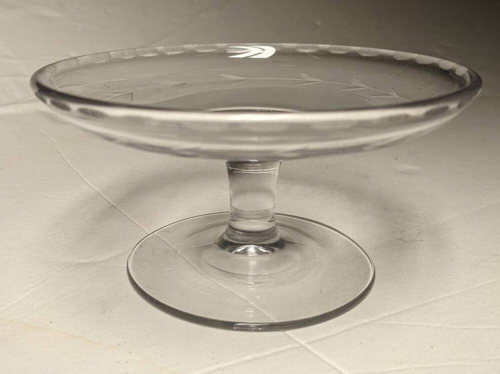Individual Cupcake Stand Mini Cake Stand 5"dia Molded Clear Glass Etched Leaves